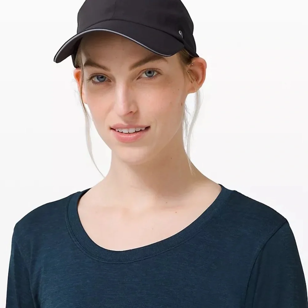 NWT Lululemon Glyde Velvet Fleece Hat Pink Savannah / Vapor NWT Lululemon Glyde Velvet Fleece Hat Pink Savannah / Vapor main image 4